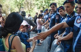 Протестующий из Еревана: Присоединяться к акции стало модно