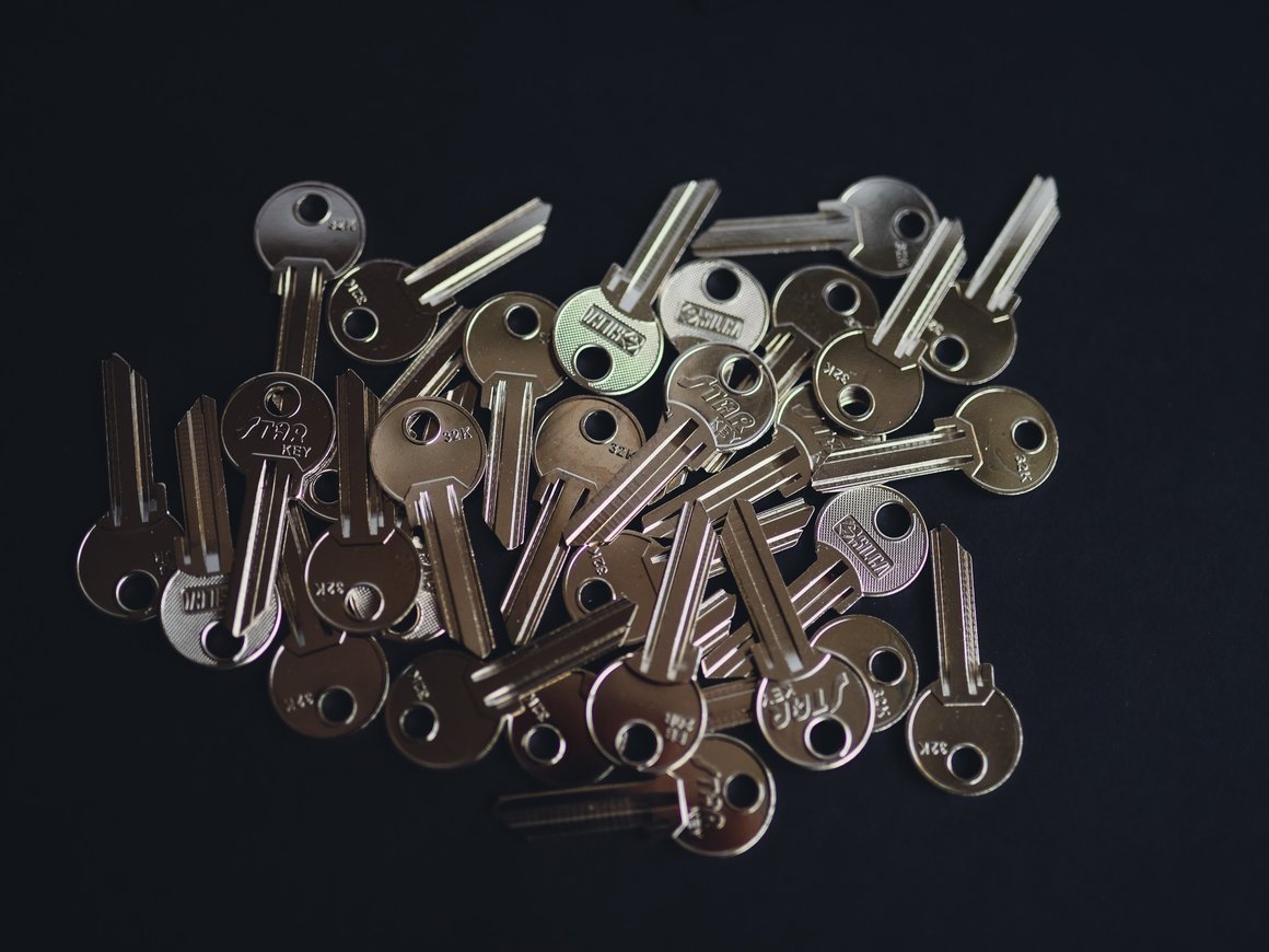 Слив данных клиентов «Туту.ру» и «умные» автомобили ДПС: главные новости 3 июля