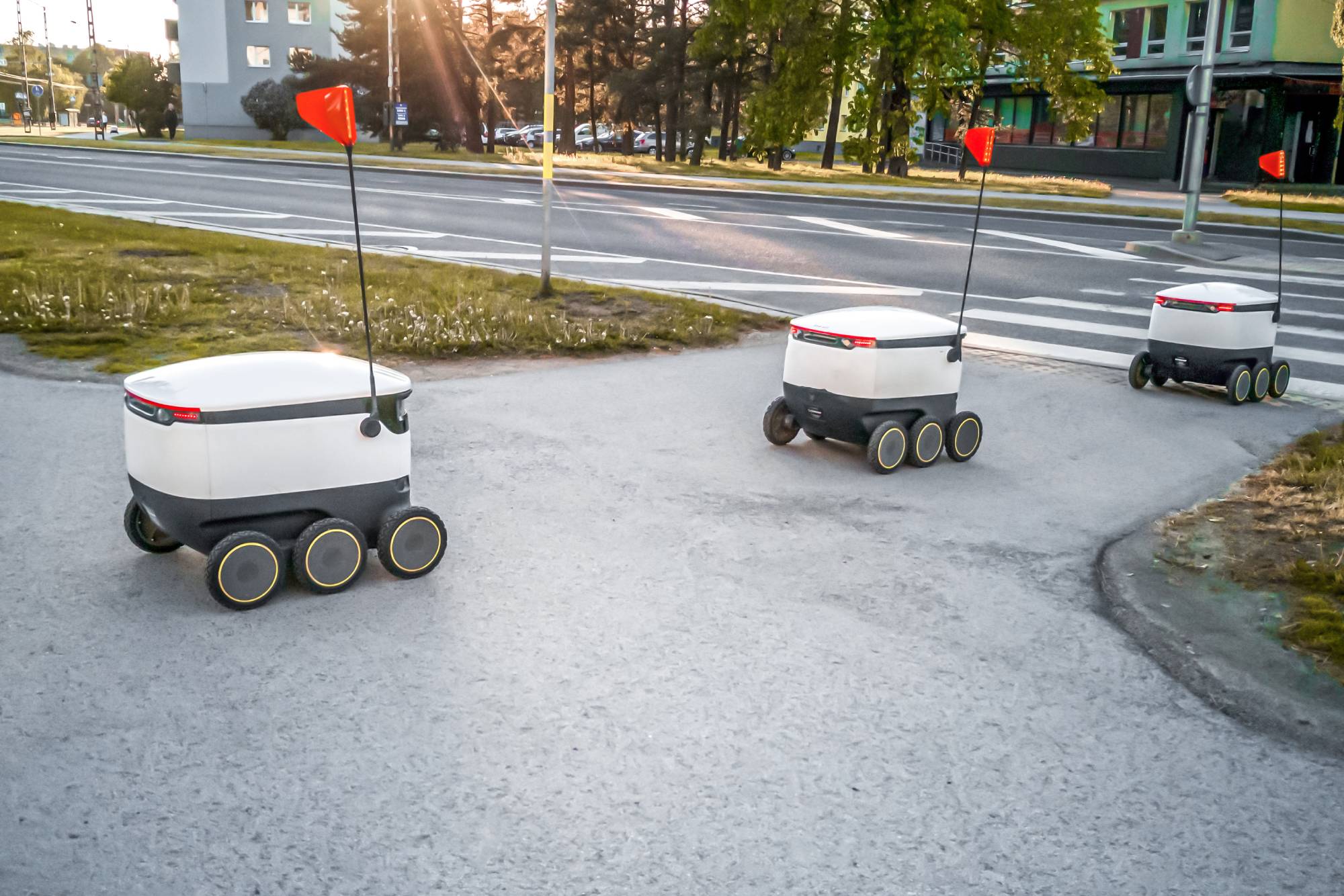Компания сооснователя «Яндекса» начнет тестировать роботов-курьеров в Японии