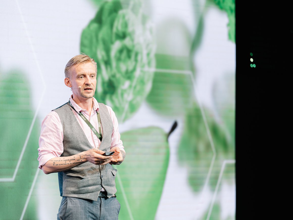 «Мы живем в кризисе здравоохранения». Дмитрий Алексеев, УОМ, — о новой парадигме заботы о здоровье