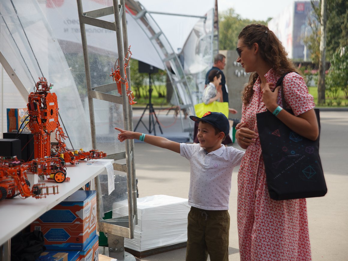 Фестиваль технологий и идей Rukami пройдет в 15 регионах России в гибридном формате