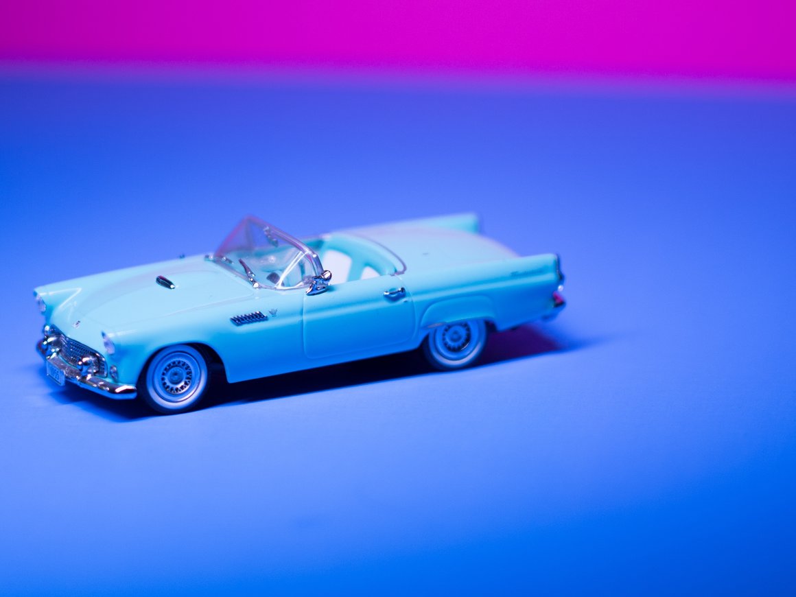 Общая сумма автокредитов россиян составила почти триллион рублей