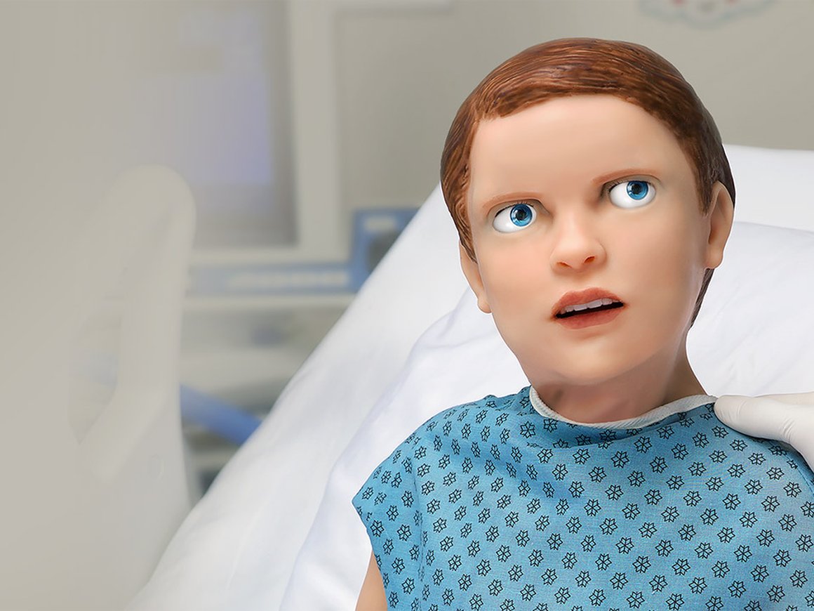 Этот робот умеет плакать и кровоточить — и он пугает медиков своей реалистичностью