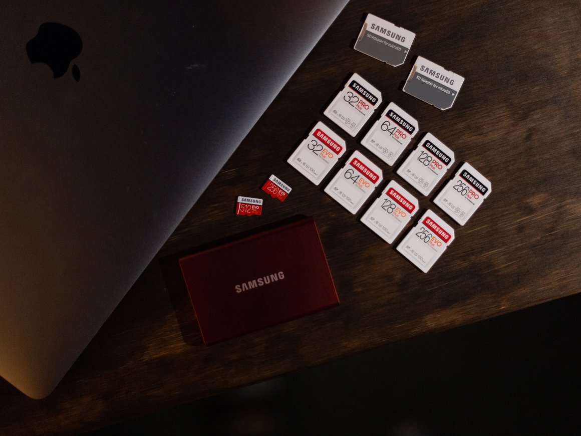 В России на 70% выросли онлайн-продажи карт памяти для смартфонов и дронов