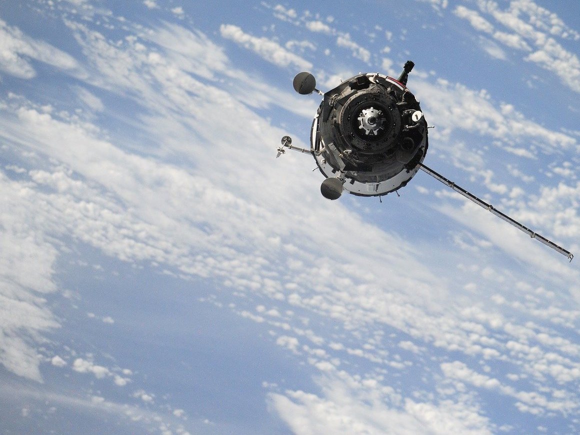 «Роскосмос» запросил 1,5 трлн рублей на создание аналога спутниковой системы Starlink от Илона Маска