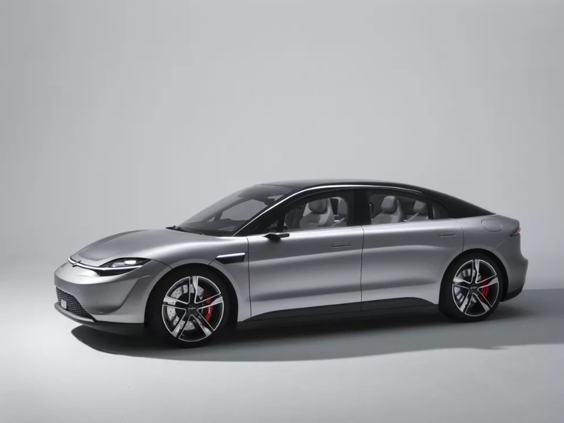 Sony показала свой первый электромобиль Vision-S