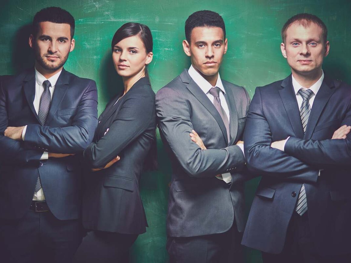 C‑level‑должности: кто такие CEO, СTO, CFO, COO, CCO и какие функции в компании выполняют