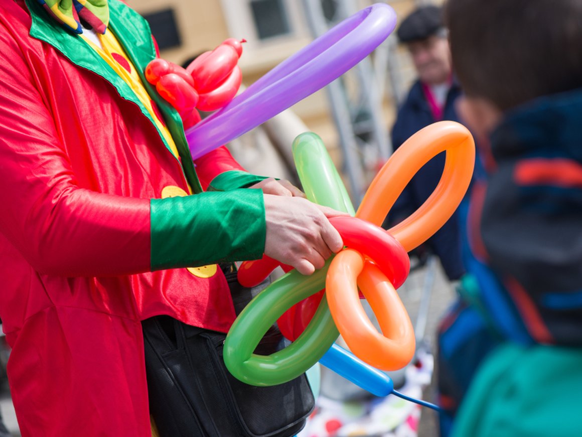 Уборка, концерты, олимпиады: как подростки зарабатывают карманные деньги