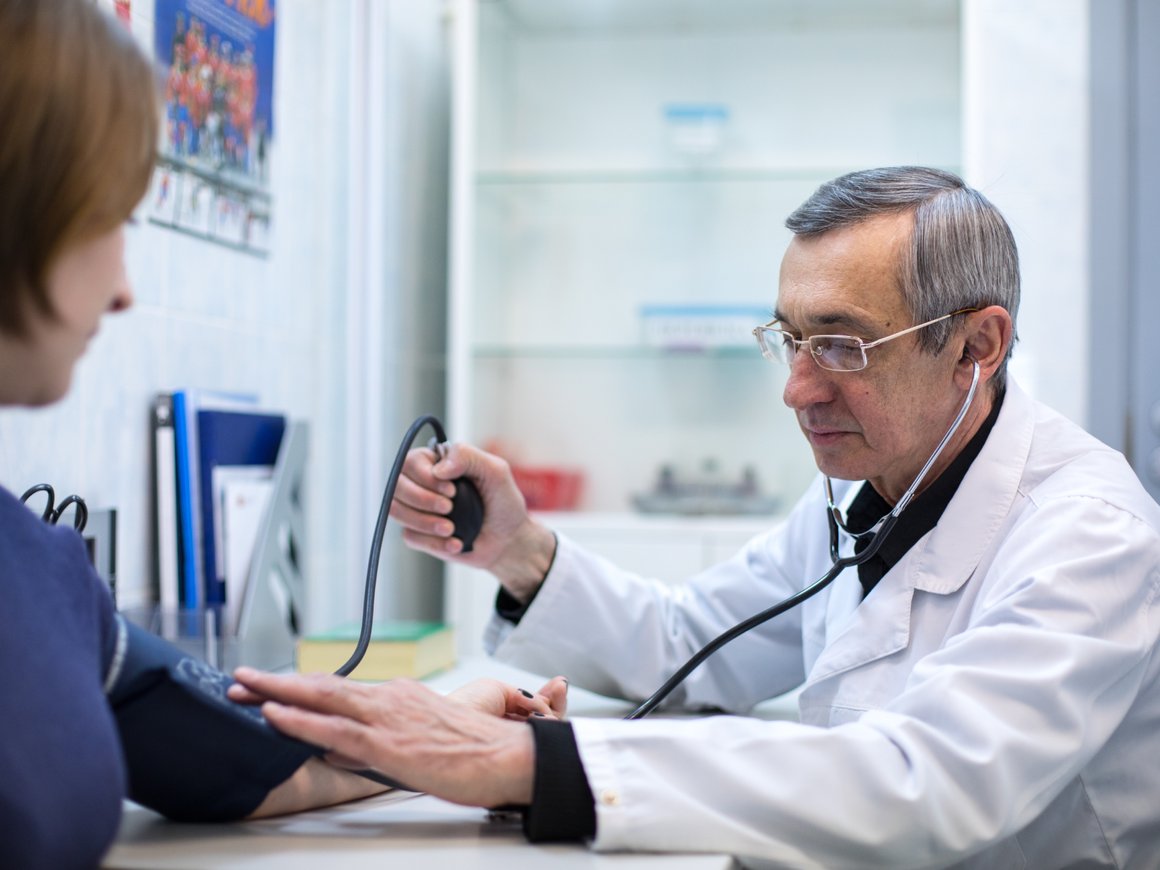 Работодатели стали ухудшать условия медстрахования сотрудников