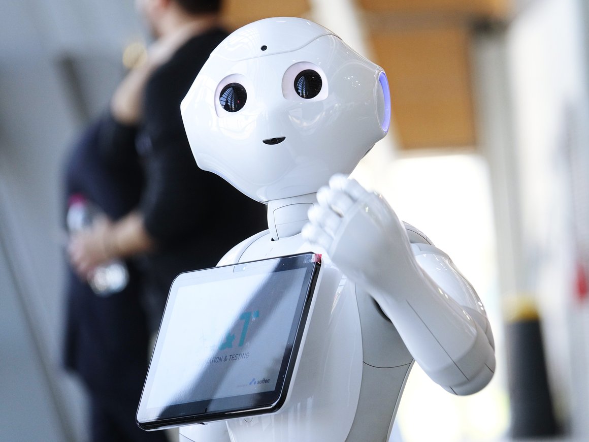 «Добрый день! Меня зовут робот Вова!»: подводные камни речевых технологий