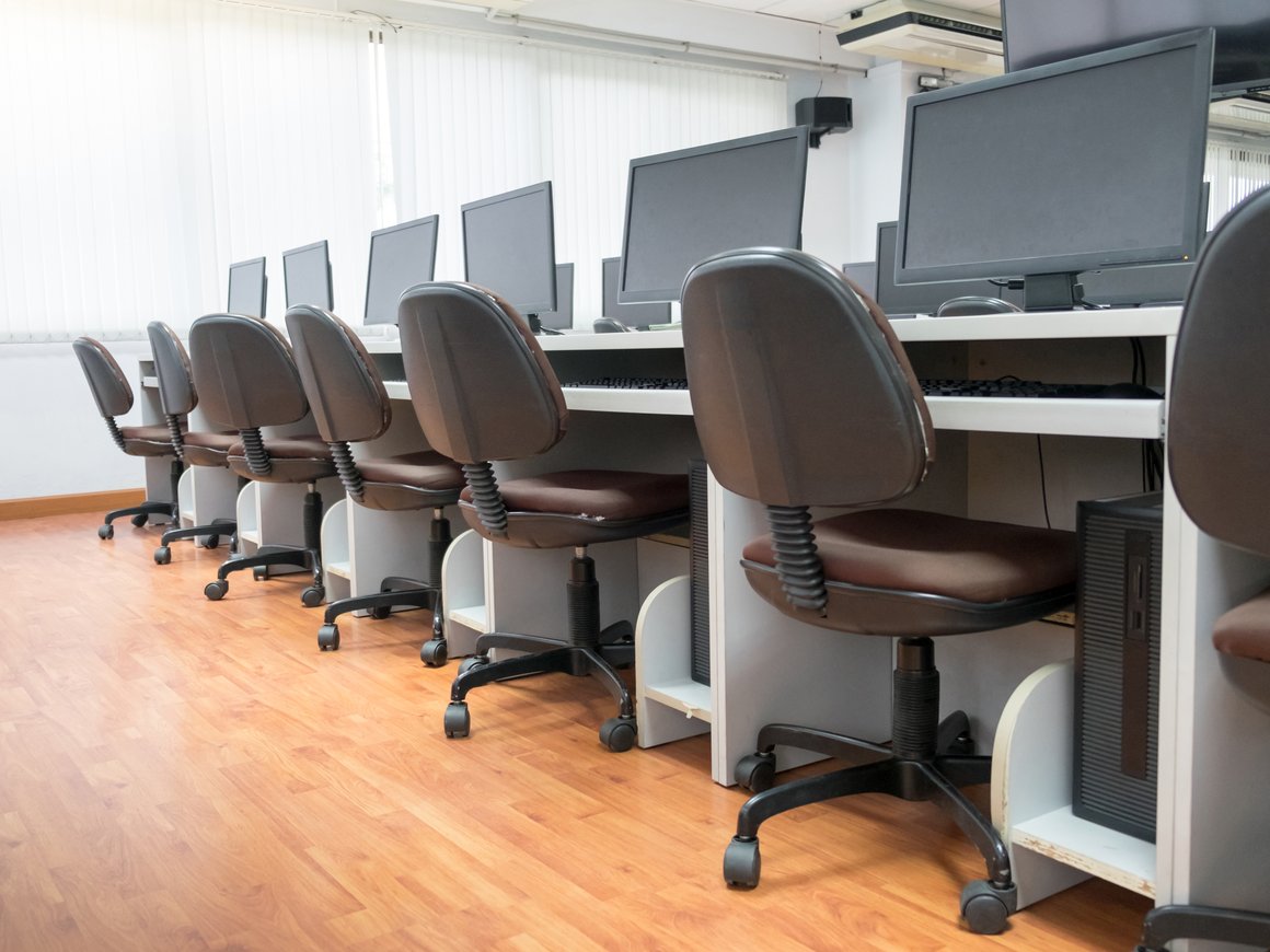 «Работать больше часов не значит работать лучше»: Испания будет тестировать 4-дневную рабочую неделю