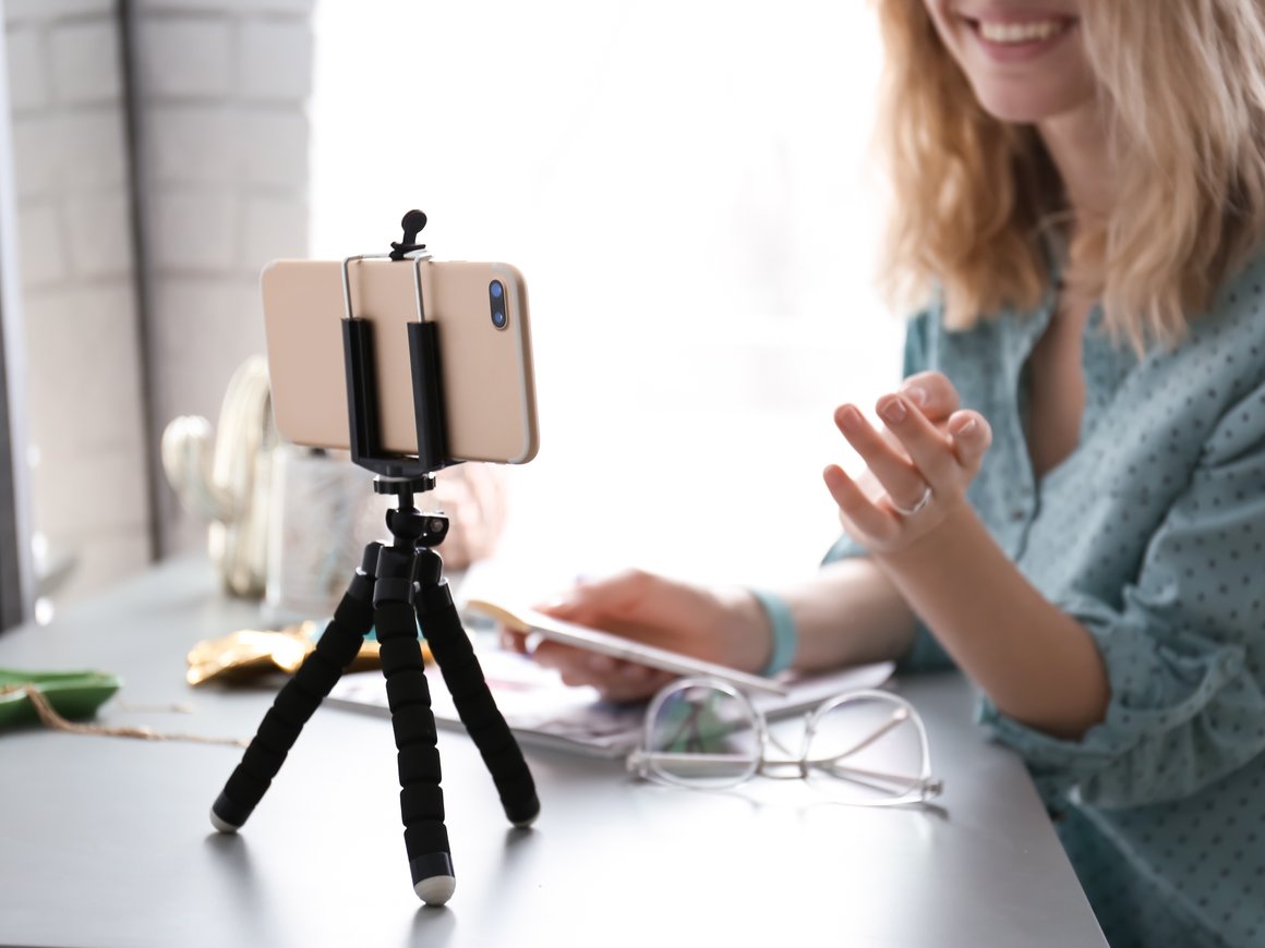 Делаем блогерство своей профессией: с чего начать и как получить первую рекламу