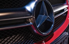 Mercedes-Benz сместил Tesla с первого места в рейтинге самых дорогих автомобильных брендов