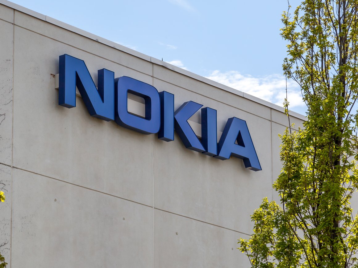 Nokia объявила об изменении стратегии и представила новый логотип