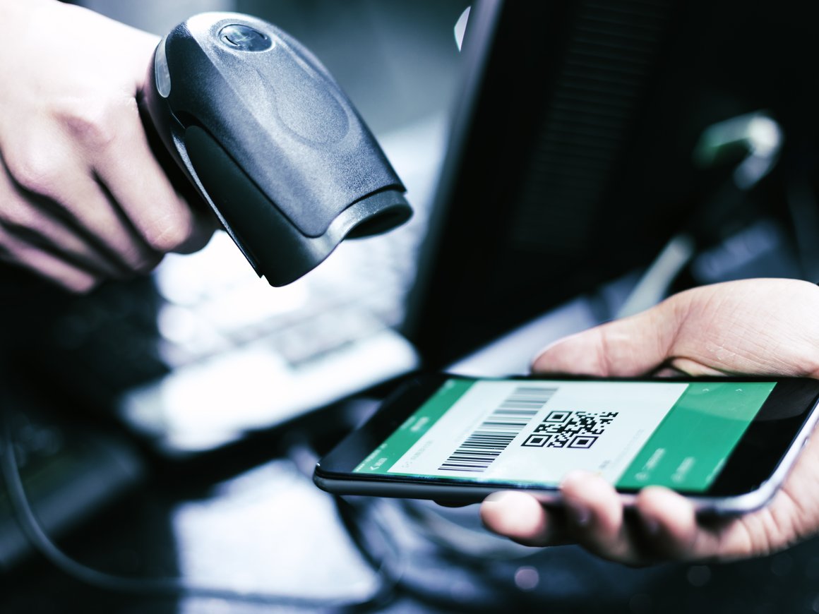 «Мир» без пластика: держатели карт смогут использовать для оплаты QR-код