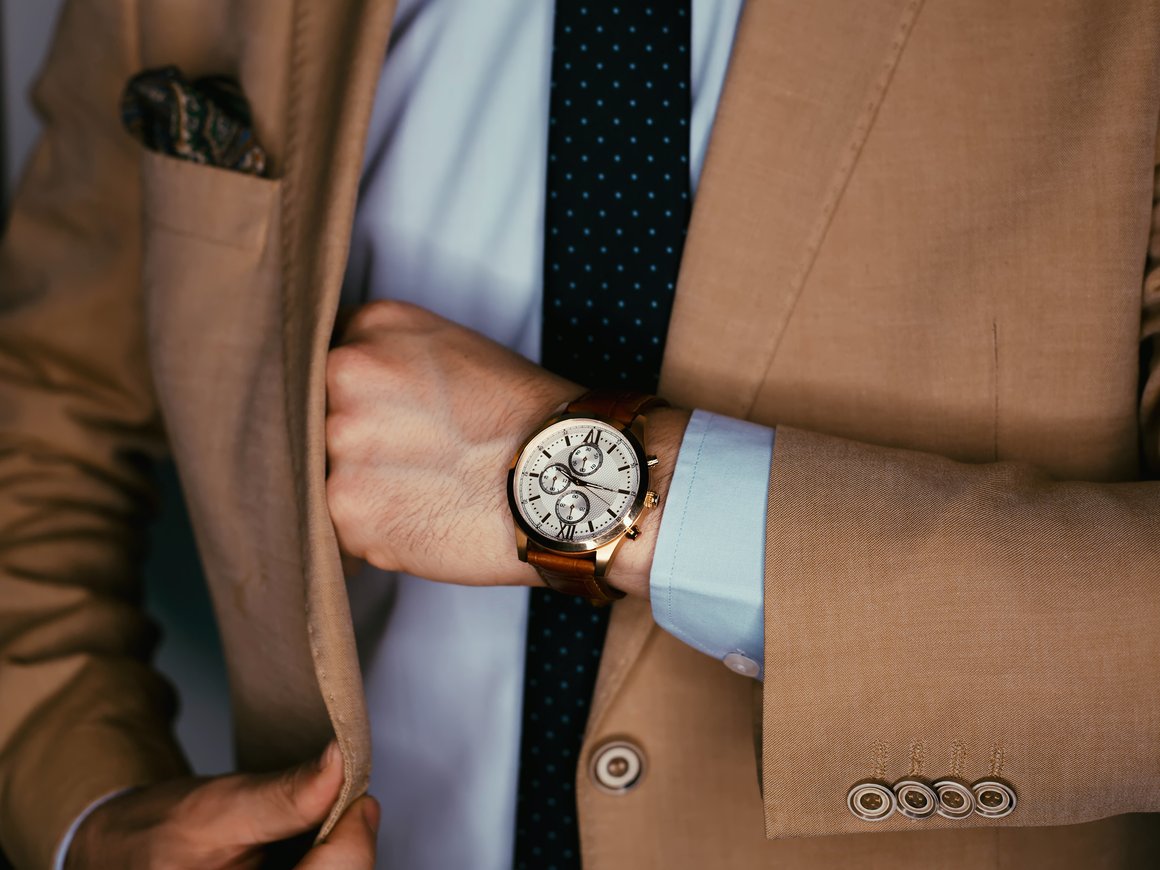 Строгий костюм или шорты с майкой: как одеться на бизнес-встречу