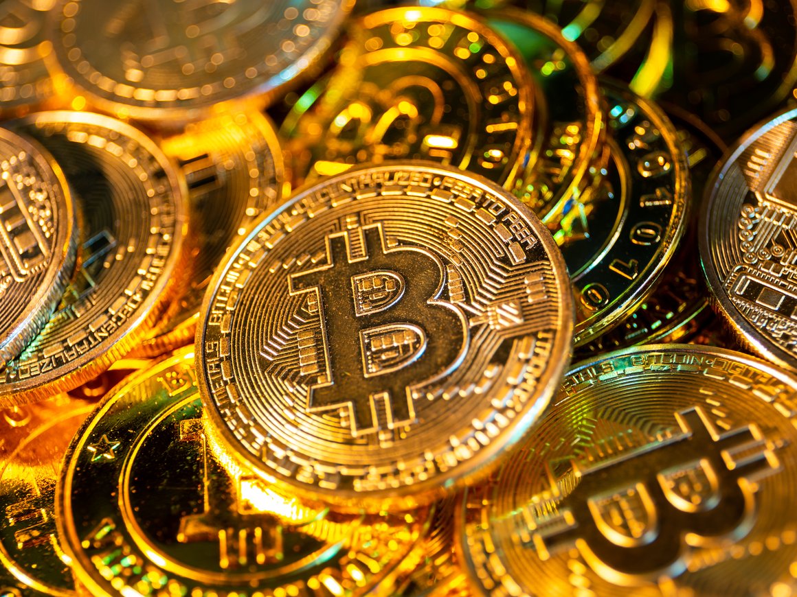 Биткоин обновил рекорд цены после заявлений Mastercard и BNY Mellon