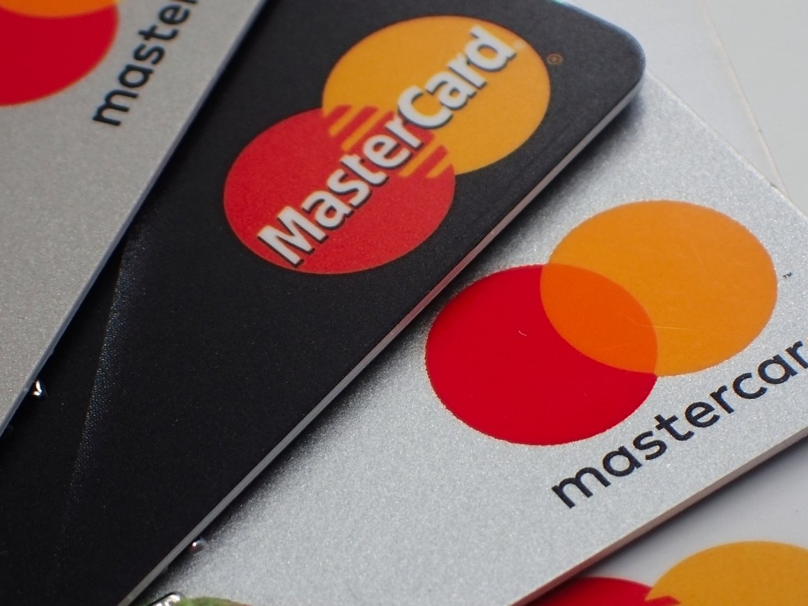 Mastercard отключила несколько российских банков от своей платежной системы из-за санкций