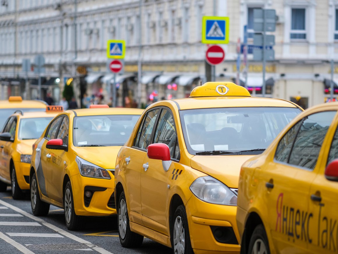 «Яндекс.Такси» начнет отчислять налоги за самозанятых водителей с 1 февраля