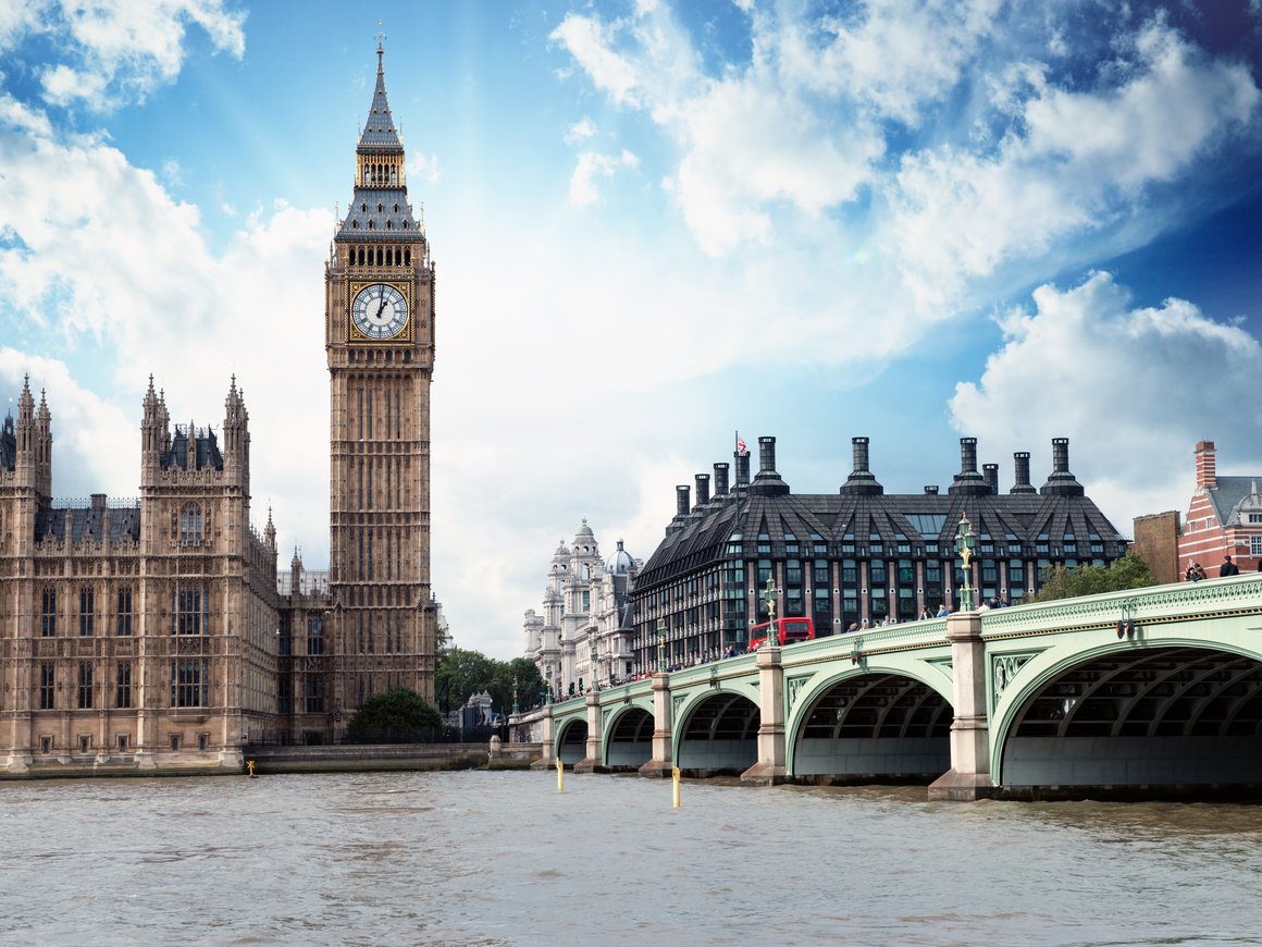 Что это значит: Великобритания собирается лишить Московскую биржу статуса признанной фондовой биржи