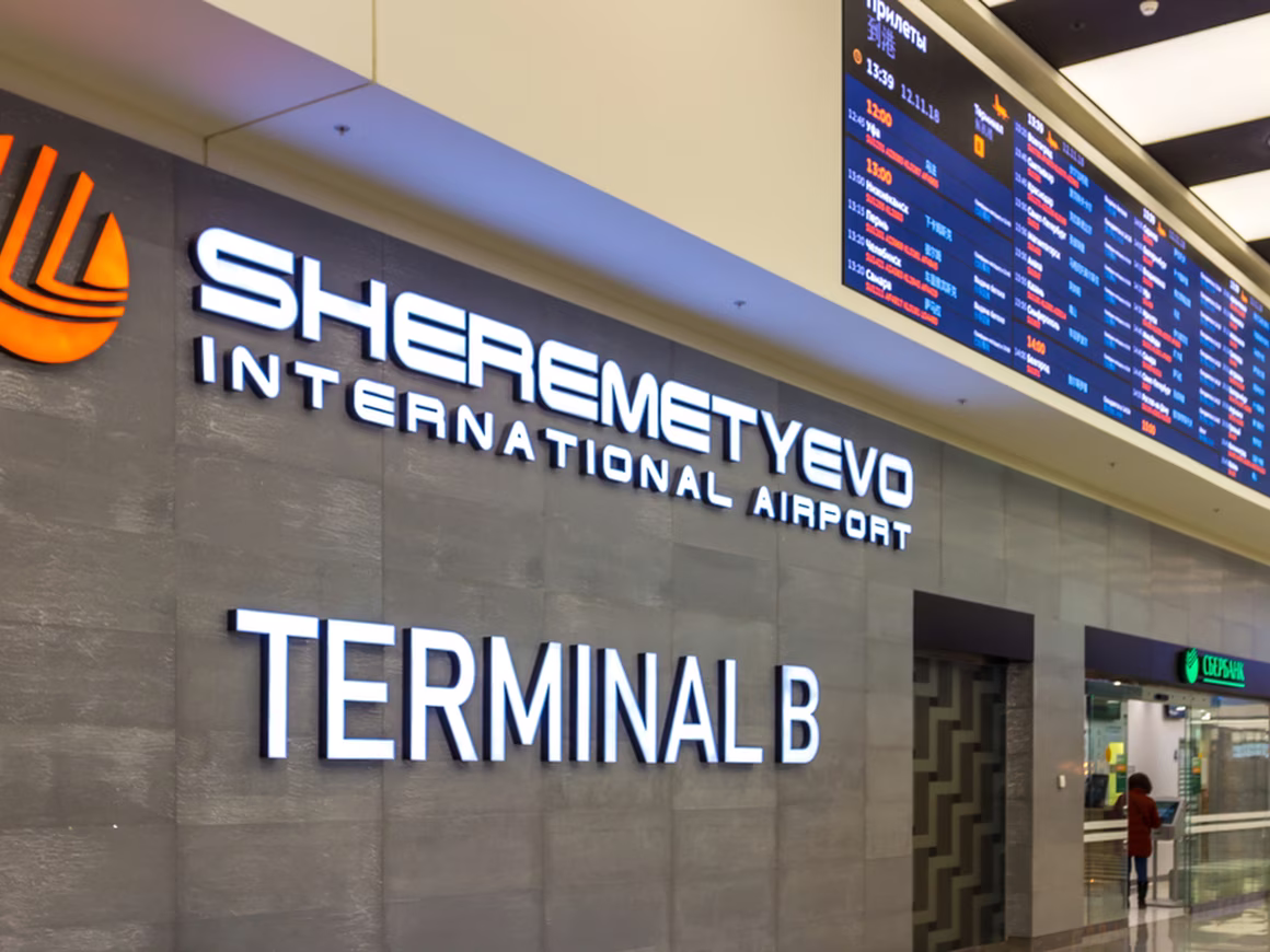 Дизайнерское бюро Archpole обвинило «Шереметьево» в плагиате мебели