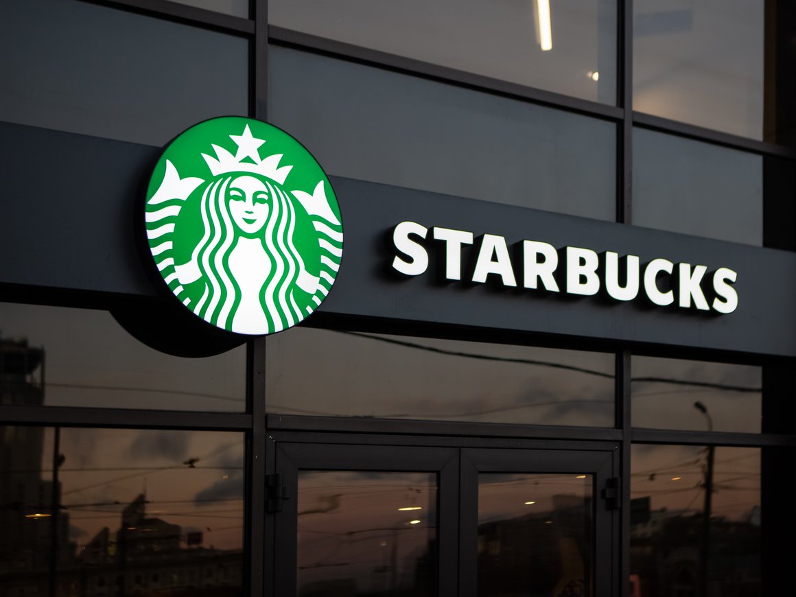 Стоимость сделки по продаже российского бизнеса Starbucks составила 500 млн рублей
