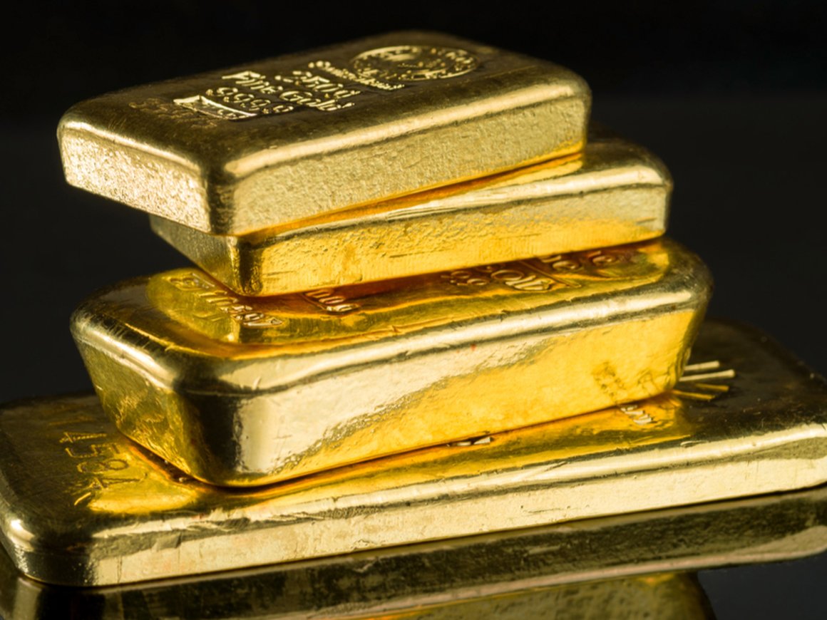 Спрос на золото и палладий вырос на 300% — Сбербанк