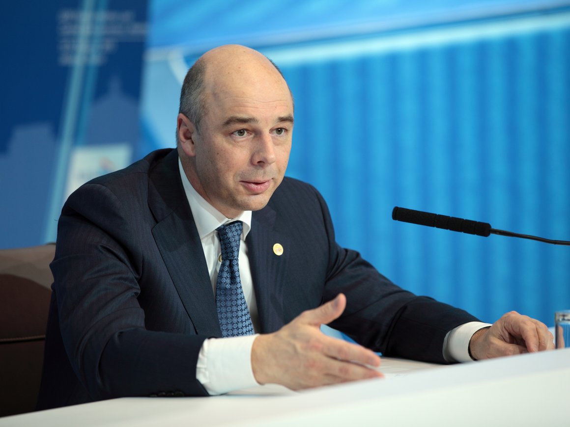 Силуанов рассказал о заморозке $300 млрд резервов России западными странами