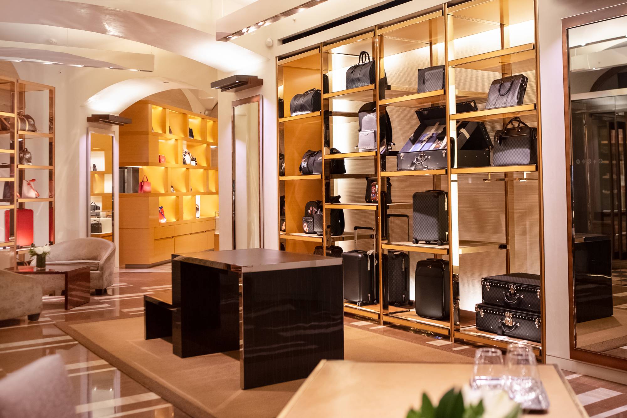 Louis Vuitton не стал продлевать аренду бутика в ЦУМе
