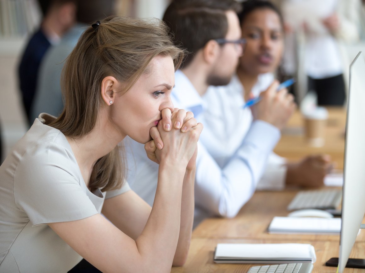 Более половины россиян поддержали сокращение рабочей недели на один час