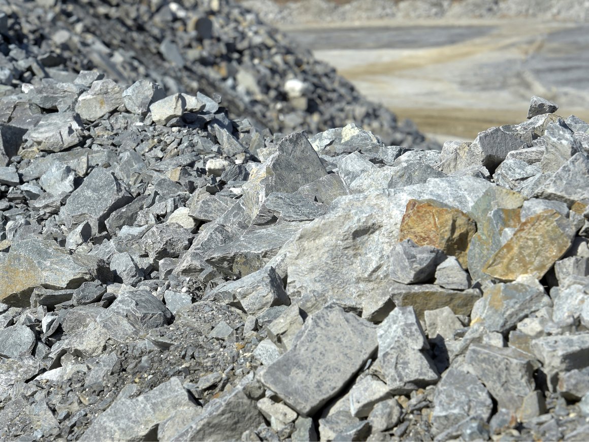 Tesla планирует начать собственную добычу лития из-за «безумных» цен на металл