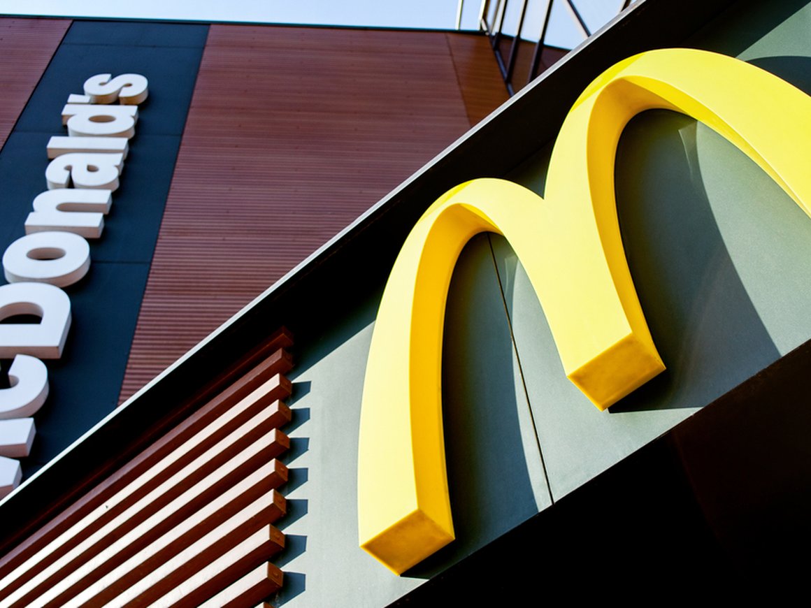 Убытки McDonald’s из-за ухода из России составили $1,2 млрд — отчет