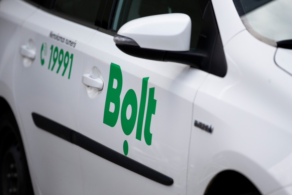 Bolt taxi. Такси-сервис Bolt. Такси болт. Эстонский сервис такси Bolt. Такси Bolt Польша.