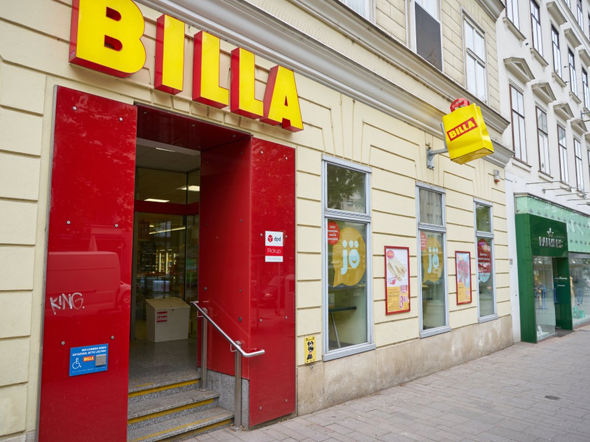 Billa разрешила россиянам снимать наличные на кассе