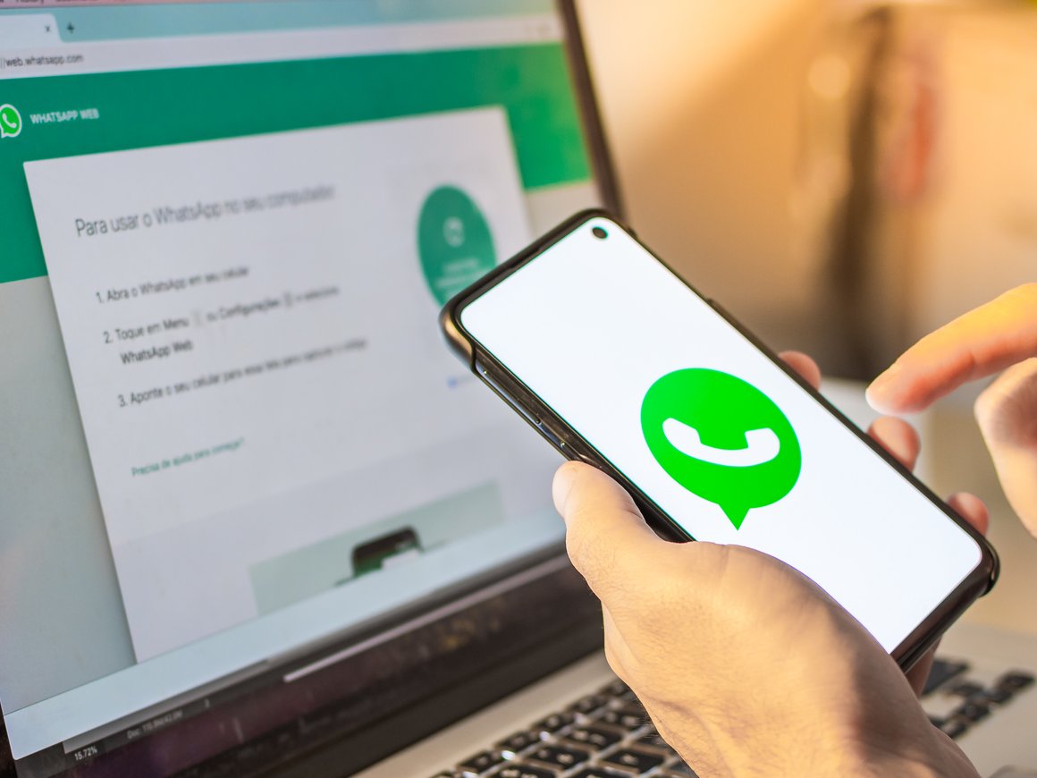 В бета-версии WhatsApp появилось создание стикеров по описанию с помощью ИИ