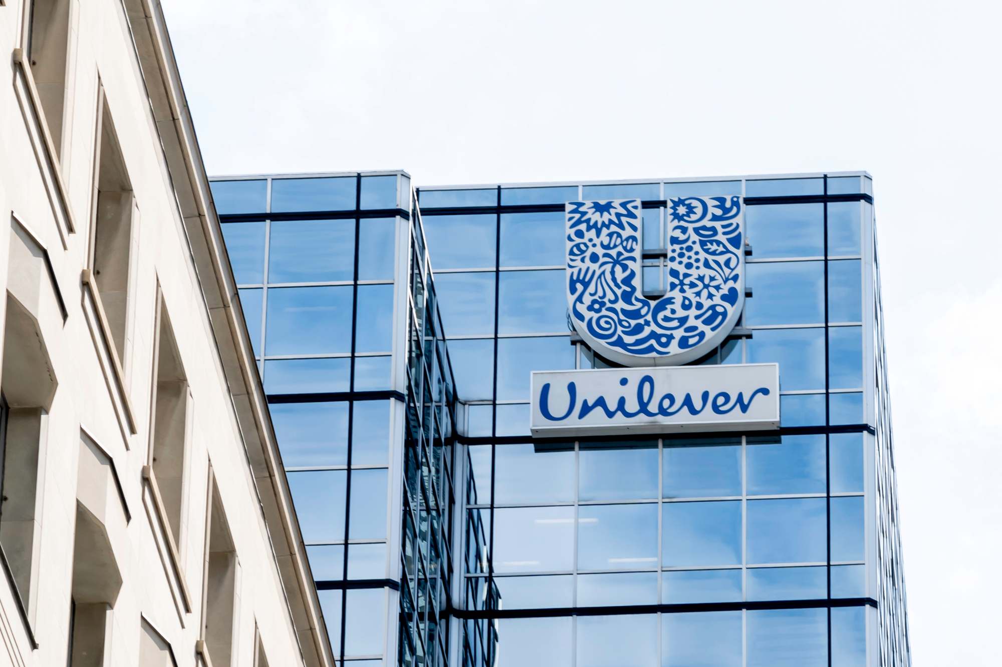 Unilever передала готовящейся к продаже российской «дочке» права на Axe и Domestos