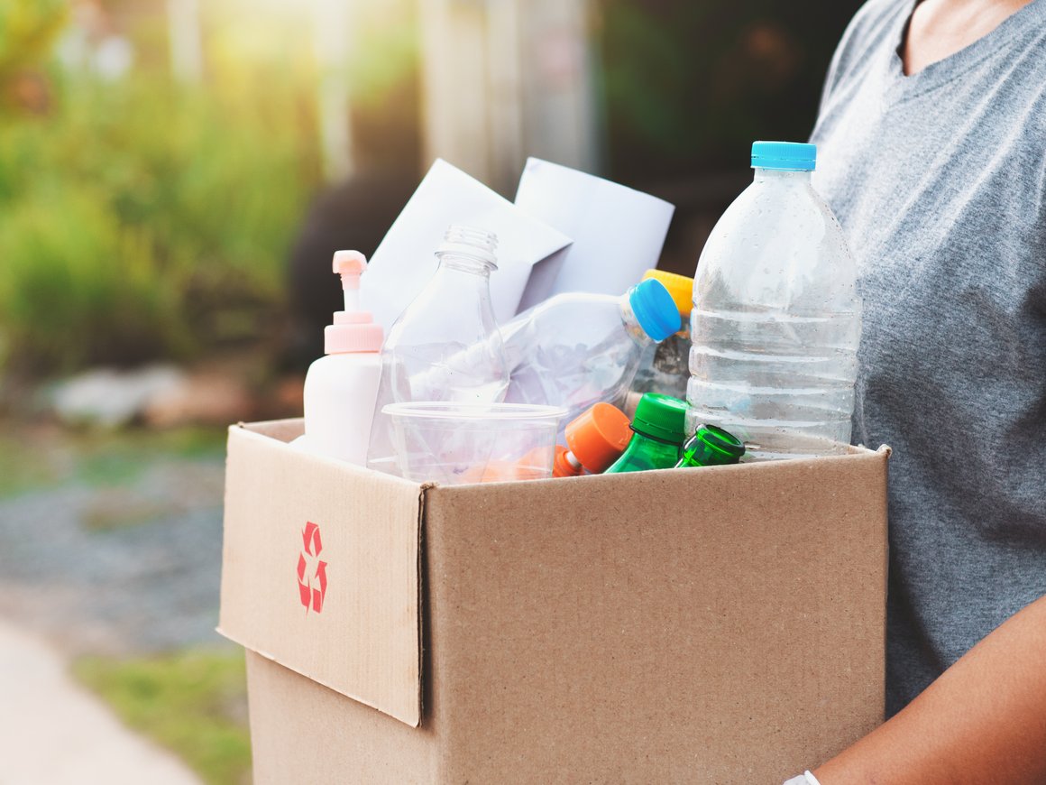 Samsung начнет использовать переработанный пластик в производстве всех смартфонов