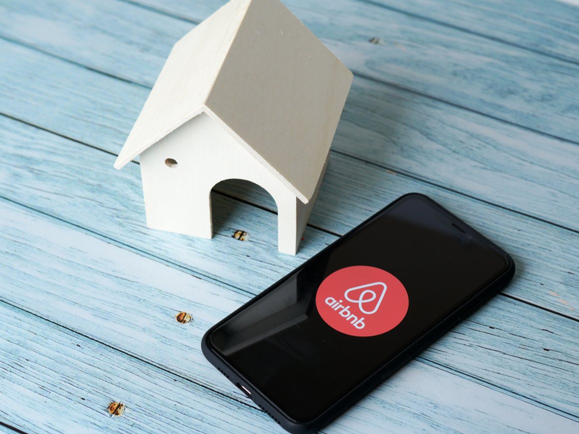 Airbnb сократит четверть сотрудников из-за пандемии коронавируса