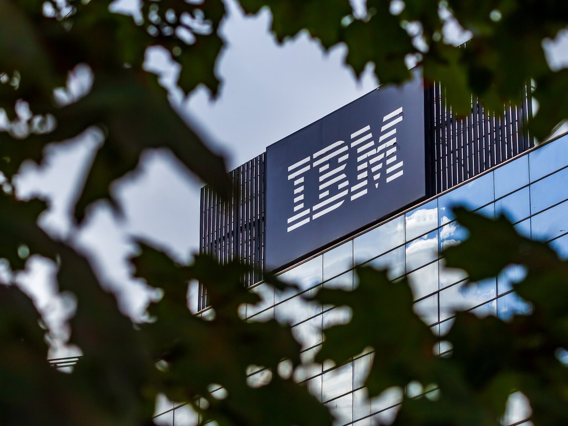 Сотрудник IBM, уже 15 лет находящийся на больничном, через суд потребовал повышения зарплаты