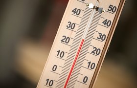 В МТИ представили новую версию смарт-браслета, который помогает переносить жару и холод