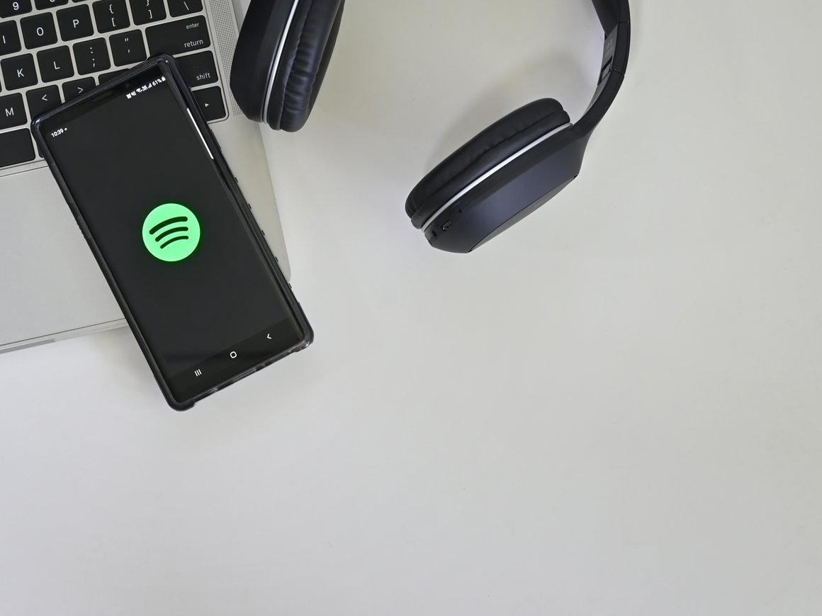 Почему важно выстроить стратегию развития бренда: на примере Spotify