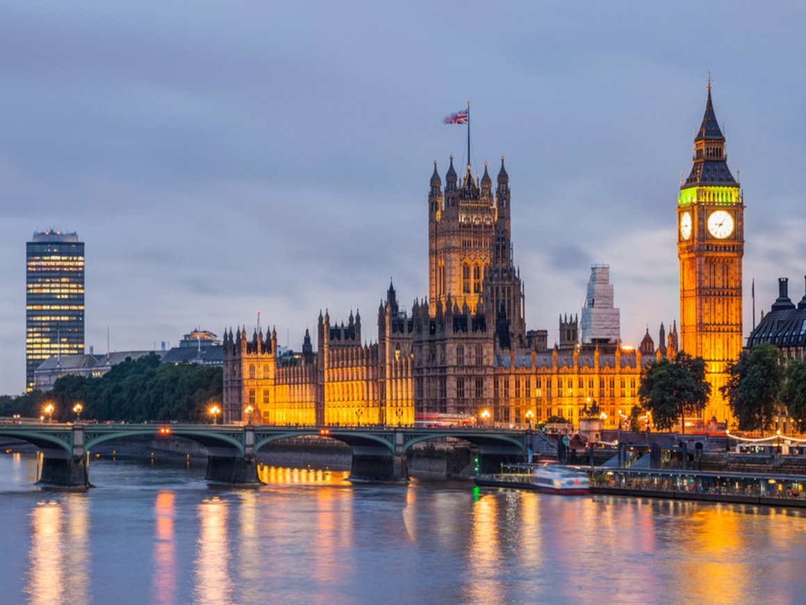 Налоговая служба Великобритании собралась отозвать особый статус у Московской биржи