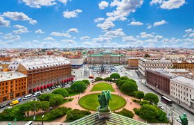 Приезжающим в Петербург туристам придется платить курортный сбор 100 рублей в сутки