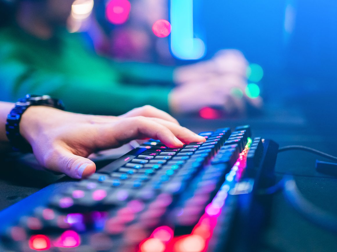 «Игры — это опиум»: акции Tencent упали на 10% после критики властей