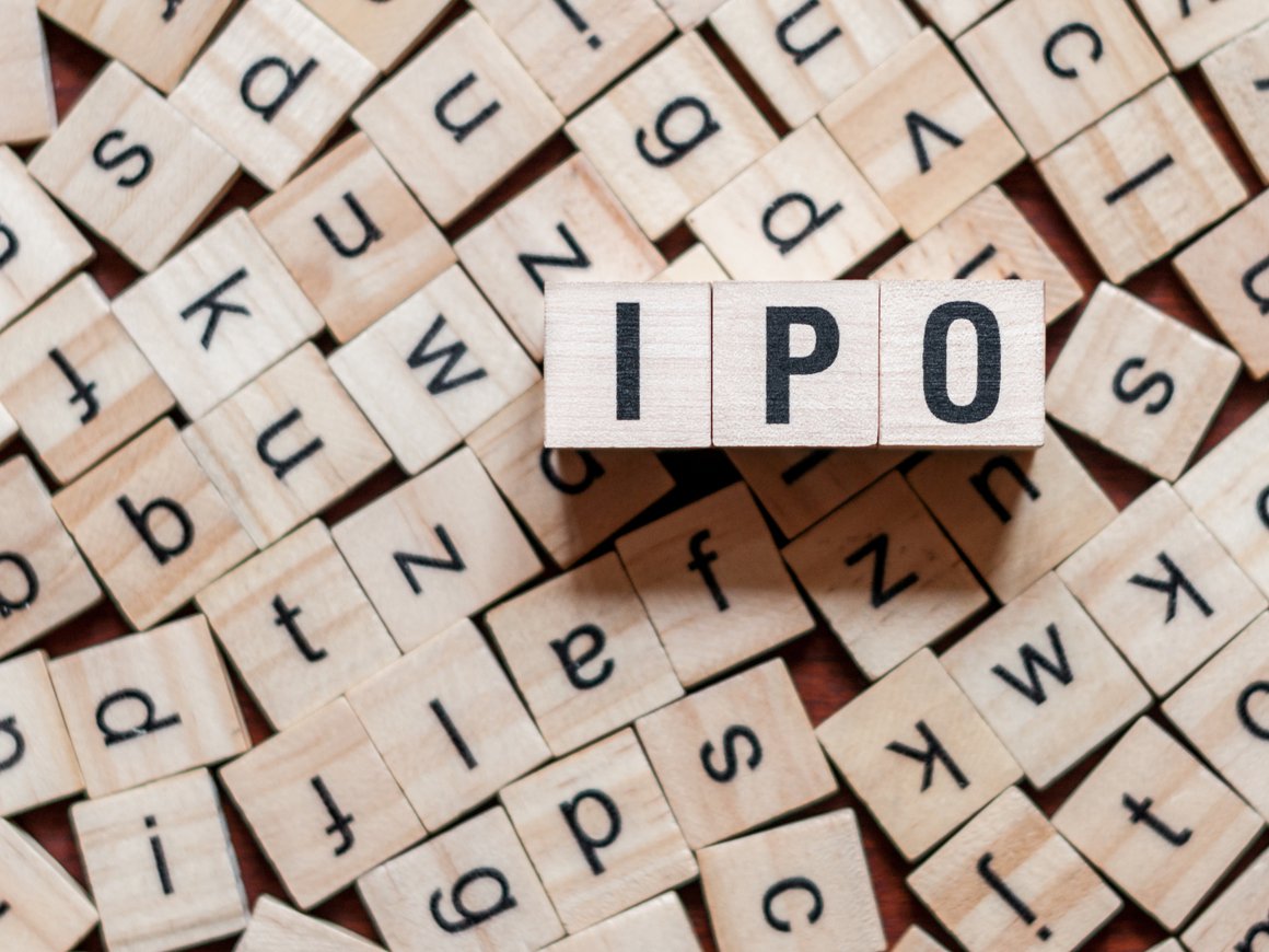 Ozon перед IPO заплатил 1 млрд рублей Сбербанку