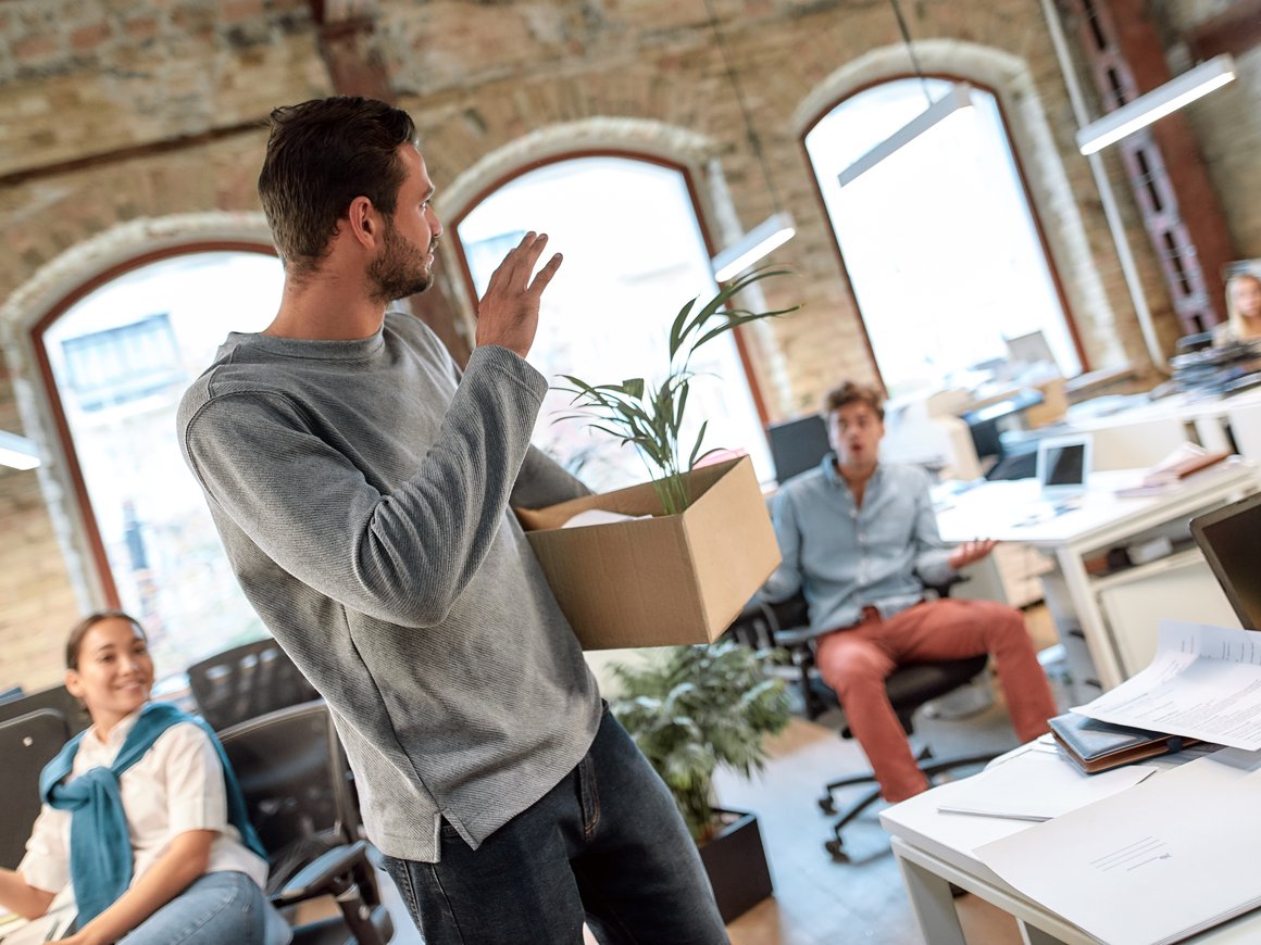 10 признаков того, что пора менять работу