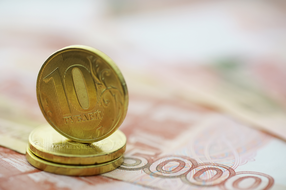 Рубль стал одним из лидеров среди валют по уровню волатильности