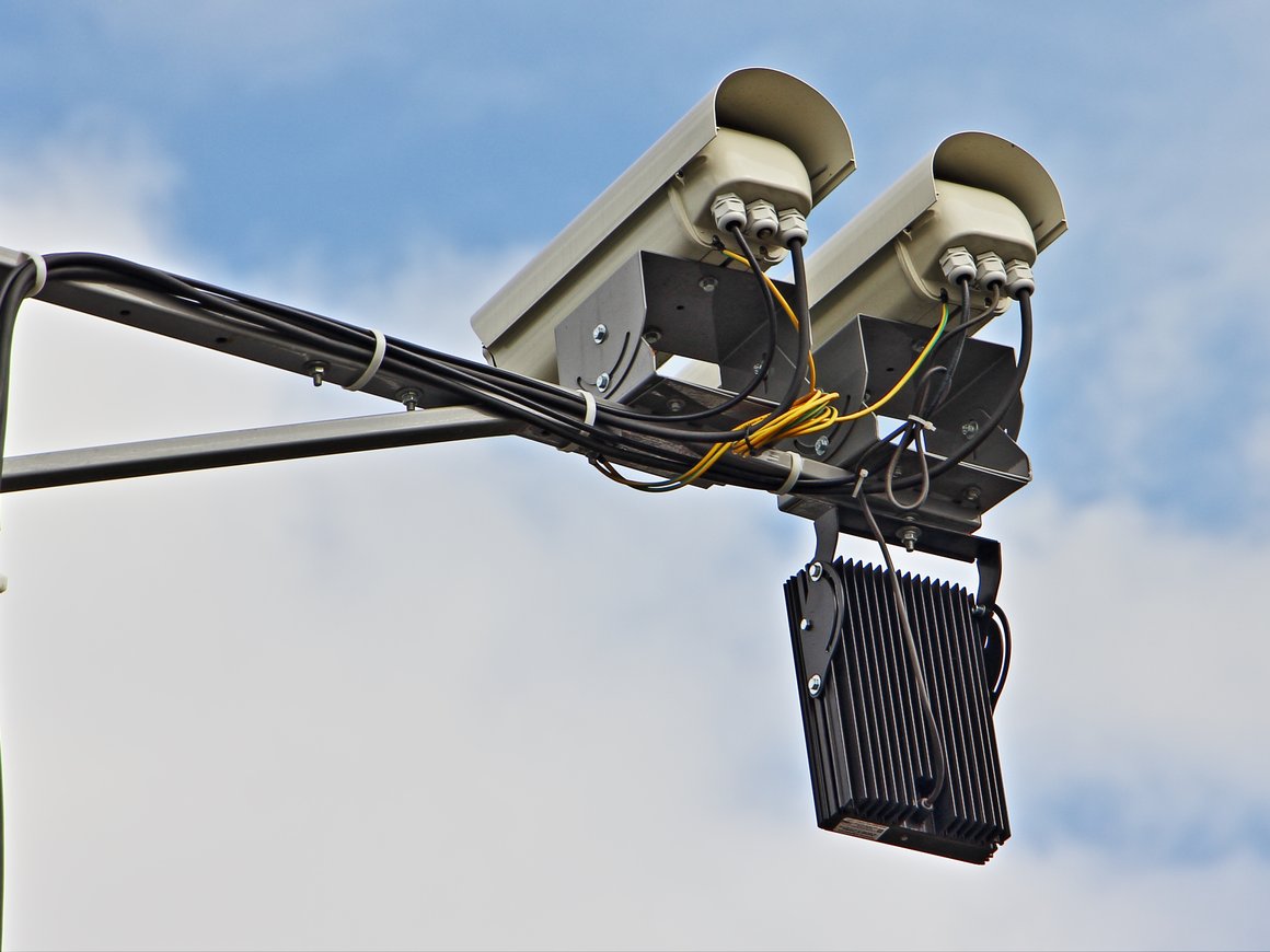 Власти Москвы потратят более 4 млрд рублей на новую систему умных видеокамер на дорогах