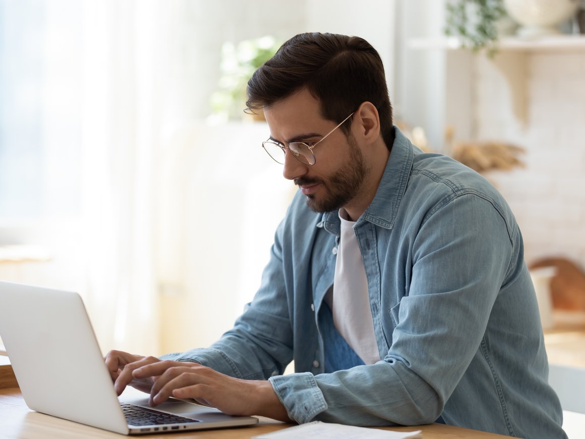 Названа доля удаленных сотрудников в столичных компаниях России