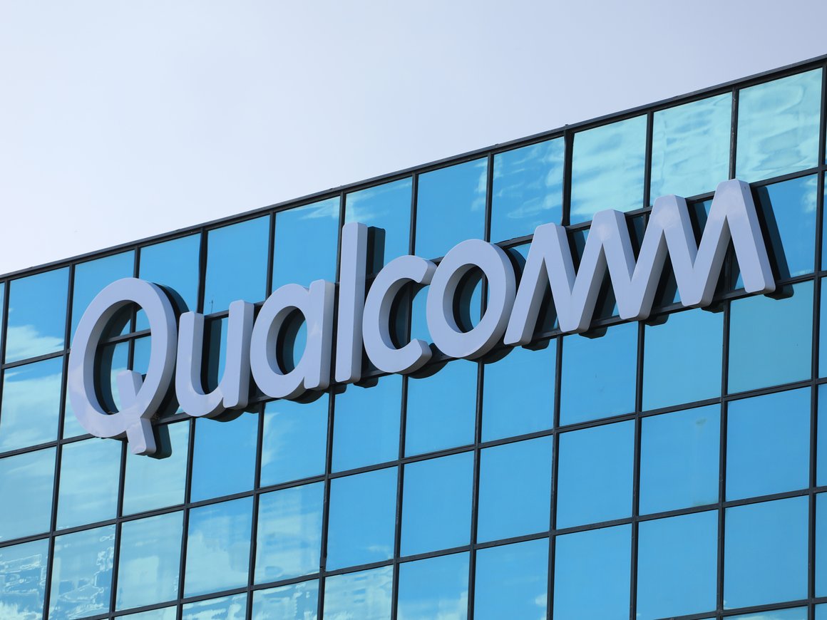 Производитель процессоров Qualcomm прекратил продажи российским компаниям